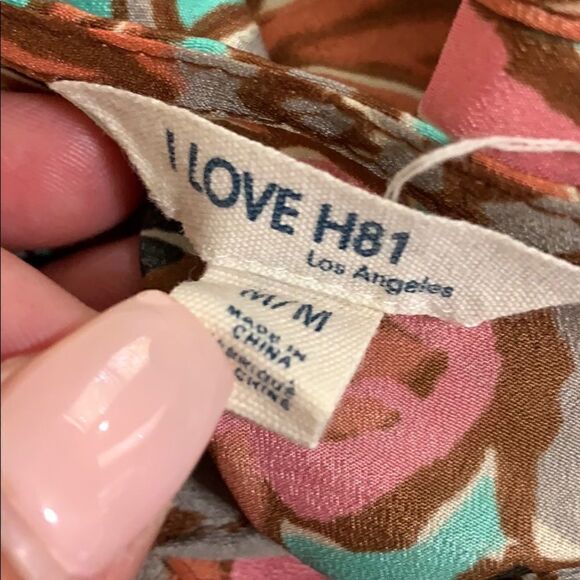 I LOVE H81 Ruffle front floral tank size M - Picture 6 of 7